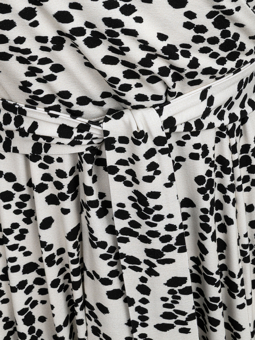 Gaja Mini - Sukienka z godetami we wzorze Cruella en Chic