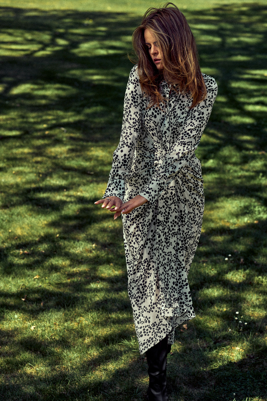 Nairobi - Rozpinana sukienka z marszczeniem Cruella en Chic ECOVERO™