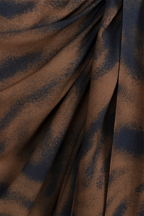 Nairobi - Taliowana sukienka maxi we wzór Zebra Sands