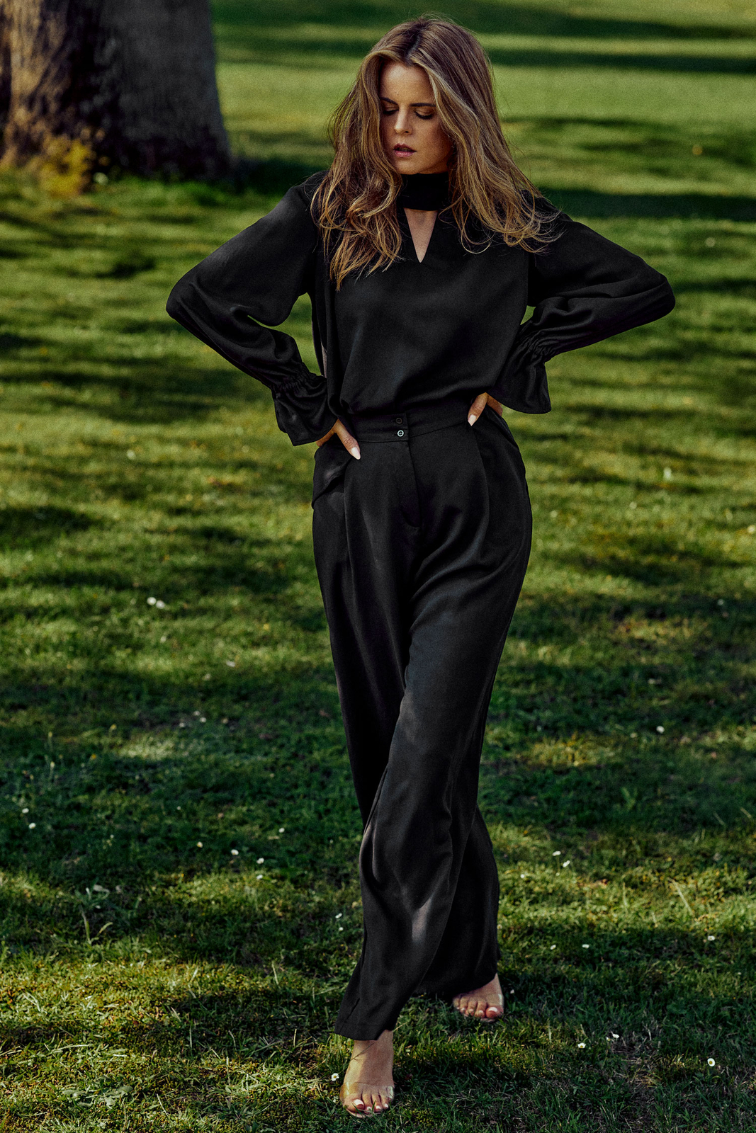 Libre - Luźne spodnie z wysokim stanem w kolorze czarnym TENCEL™