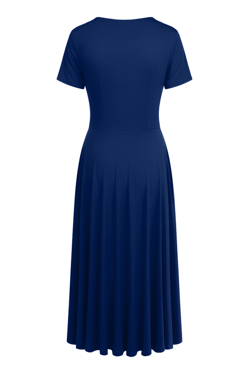 Bella Maxi - Rozkloszowana sukienka kopertowa w kolorze PANTONE Blue Depths
