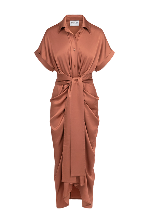 Nairobi - Dłuższa sukienka rozpinana z marszczeniem PANTONE Copper Brown